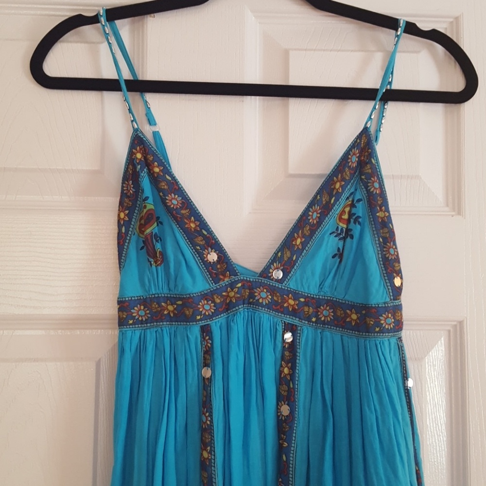 Dress - Picture 2 of 2